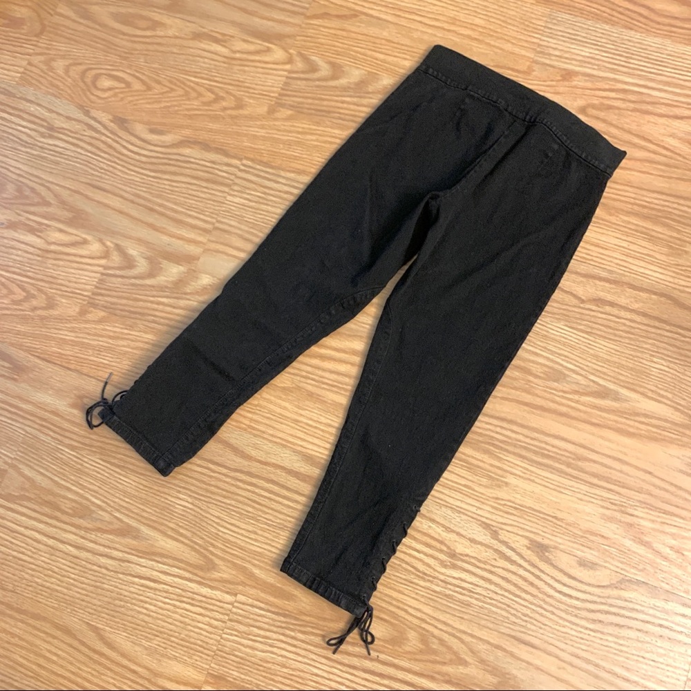 JUICY COUTURE Capris - Picture 10 of 16
